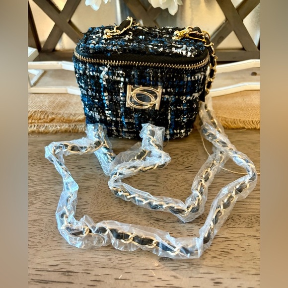 BeBe Mini Kamala Tweed Crossbody Bag W/ Chain Strap | NWT | MSRP $59 - Picture 2 of 7